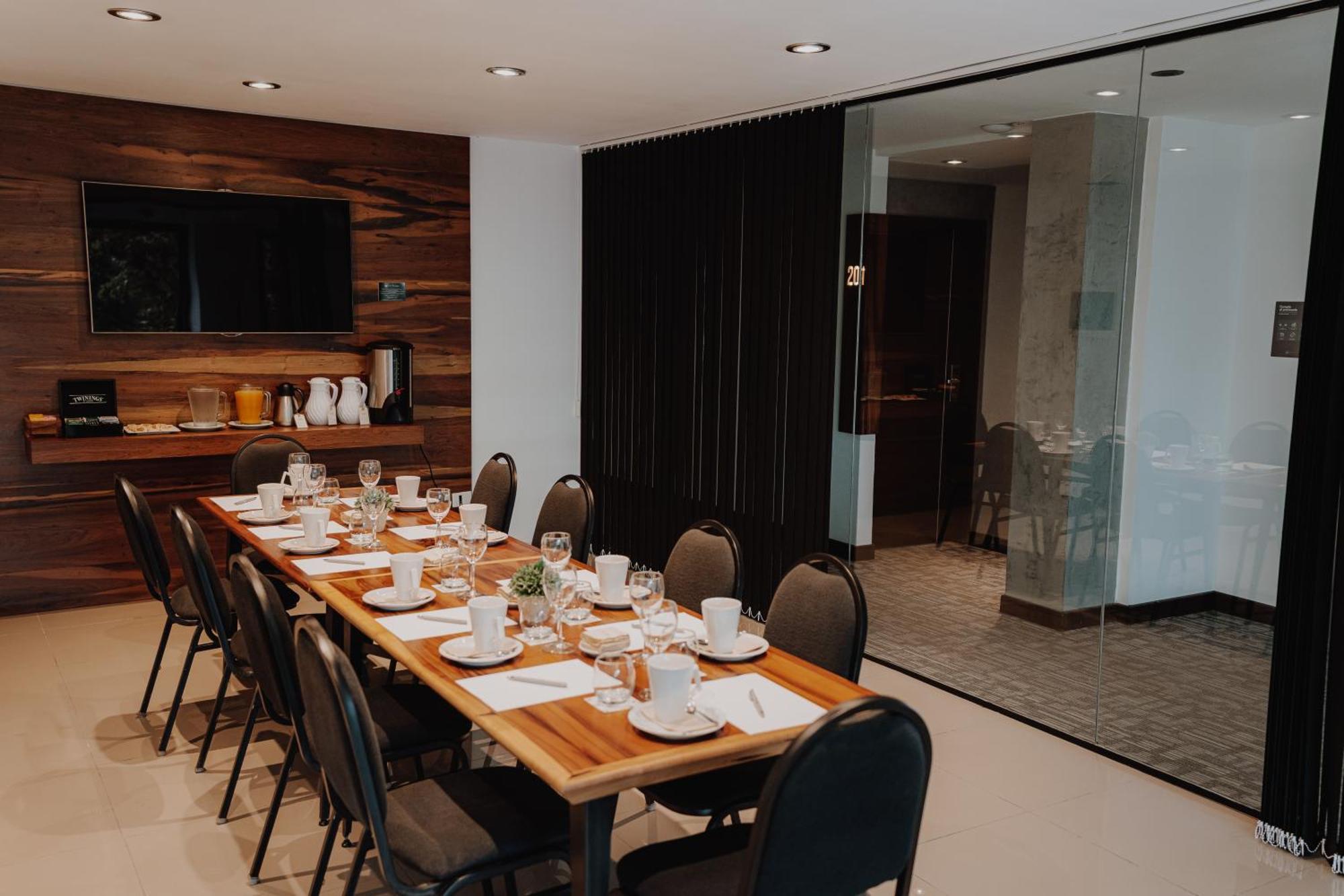 La Urumpta Hotel By Aken Mind Rio Cuarto Exterior photo